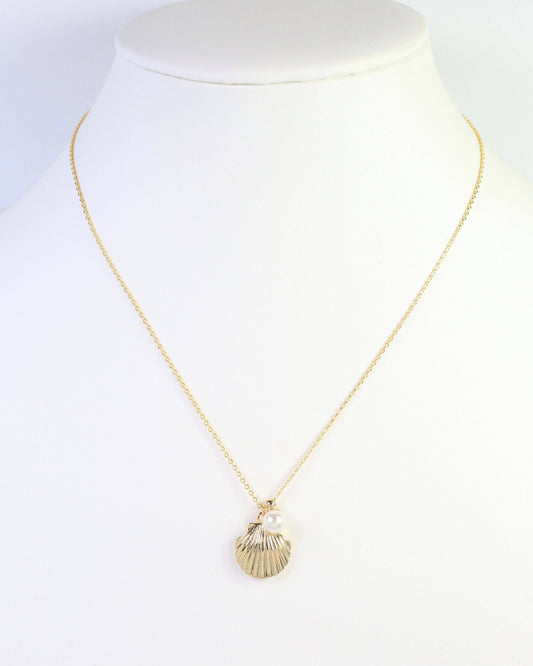 Shell with Pearl Necklace-Gold