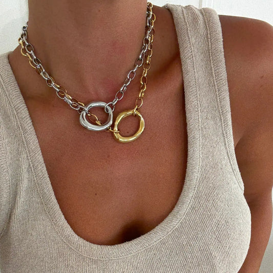 Sculpt Loop Necklace