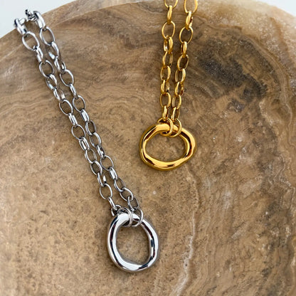 Sculpt Loop Necklace
