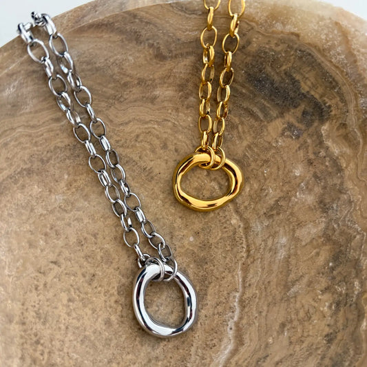Sculpt Loop Necklace