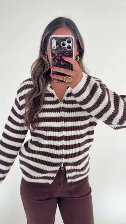Crean/Espresso Double Zip Sweater