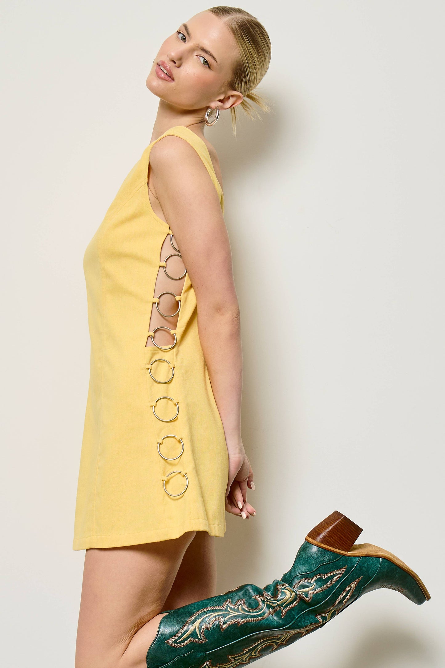 Side Ring Mini Dress- White