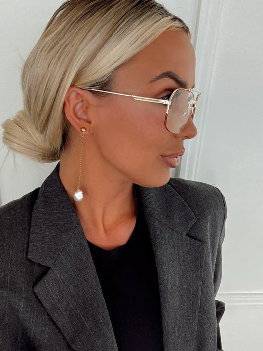 Everly Pearl Earrings