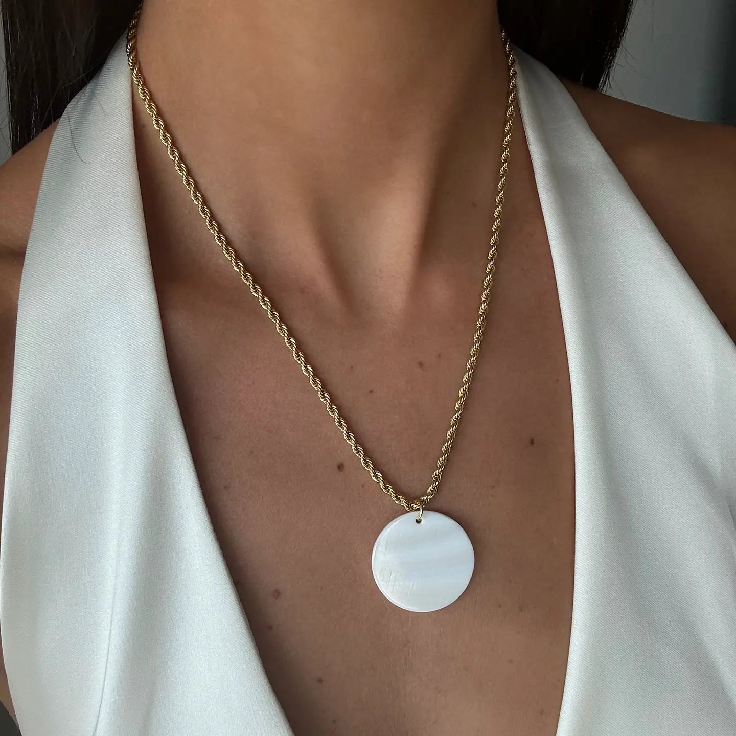 White Pendent Necklace